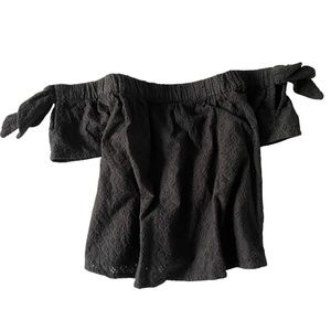 off-the-shoulders black blouse size m